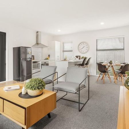 Modern And Central With 2 Ensuites -By Kosh Bnb Hamilton Esterno foto