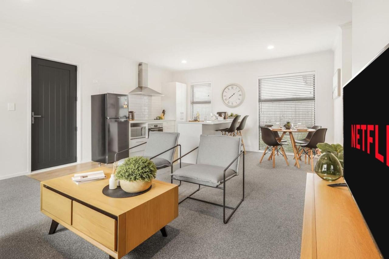 Modern And Central With 2 Ensuites -By Kosh Bnb Hamilton Esterno foto