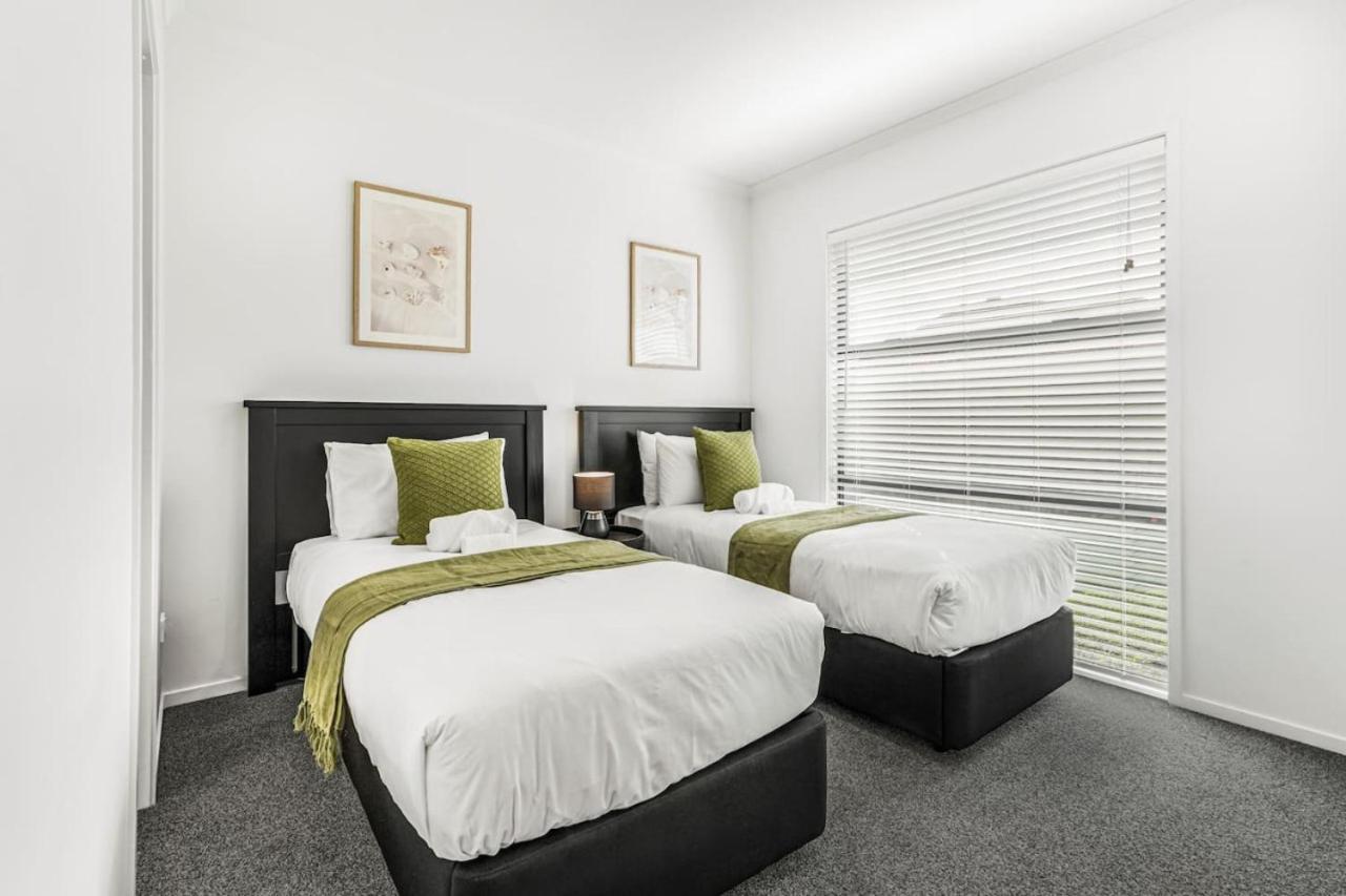 Modern And Central With 2 Ensuites -By Kosh Bnb Hamilton Esterno foto
