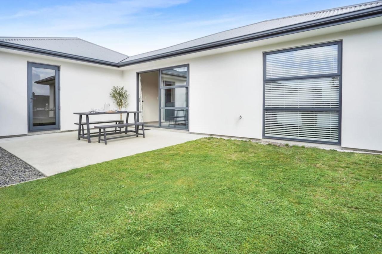 Modern And Central With 2 Ensuites -By Kosh Bnb Hamilton Esterno foto